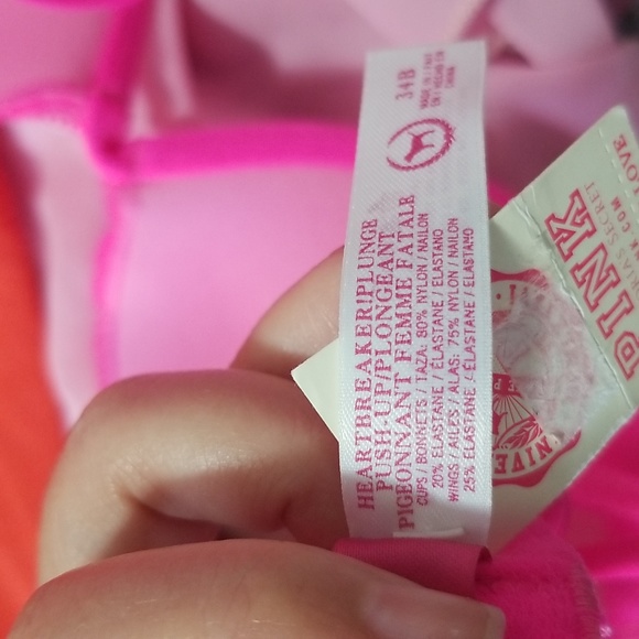 Pink bra - Picture 3 of 5